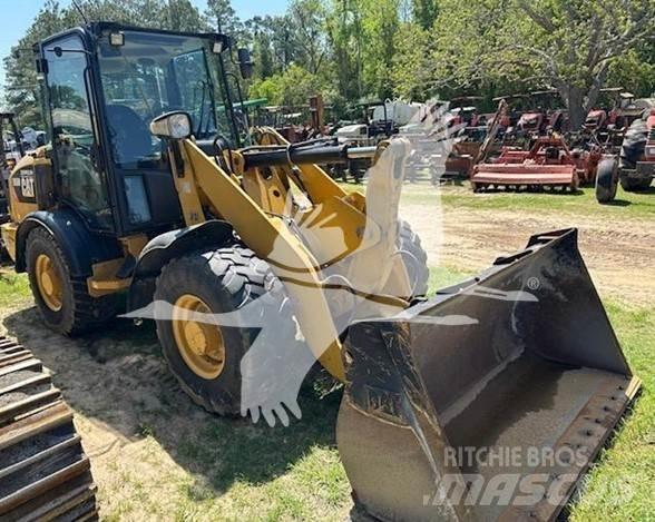 CAT 906M 轮式装载机
