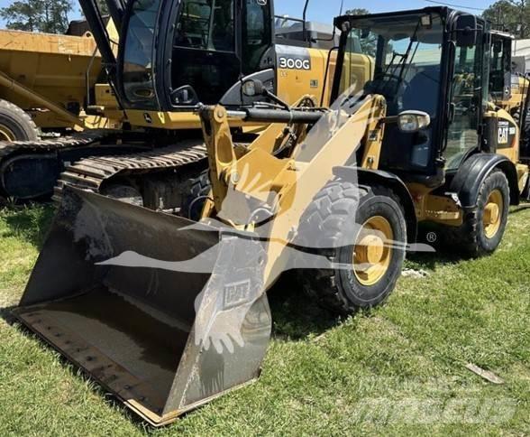 CAT 906M 轮式装载机