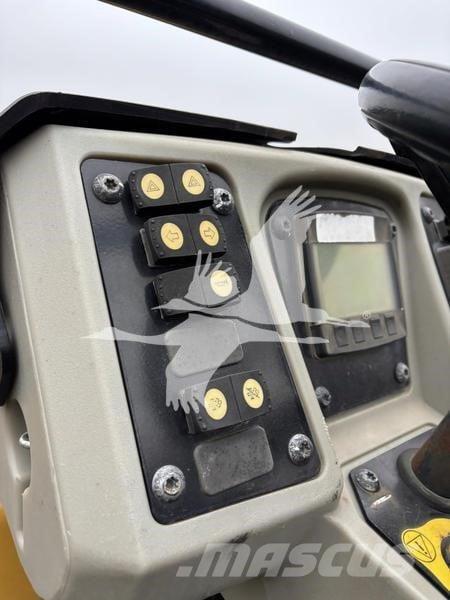 CAT CB24B 单轮压路机