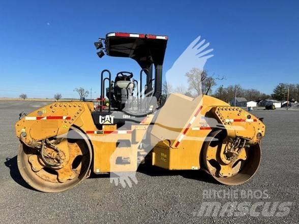 CAT CB54 单轮压路机