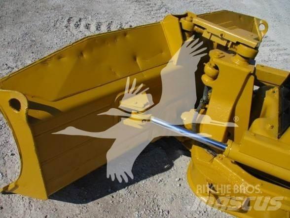 CAT D3G XL 履带式推土机