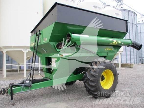 Demco 750 粮食车
