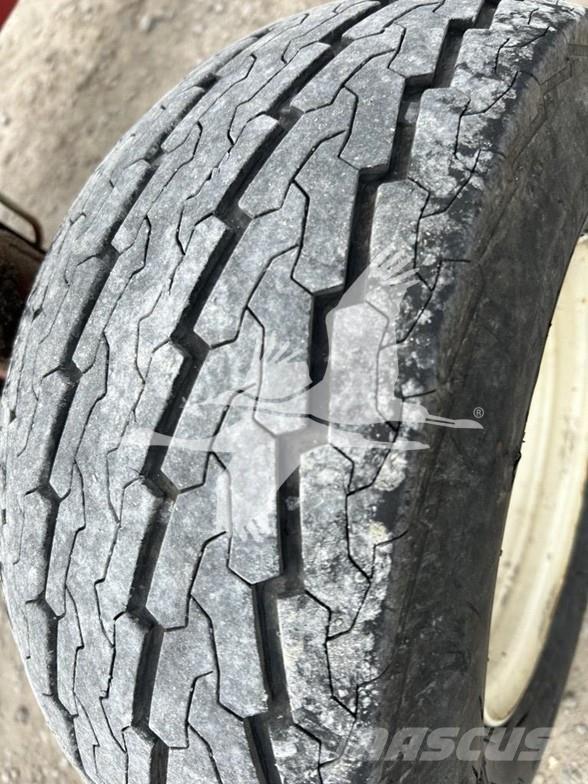 E-Z Trail 680 其他拖车