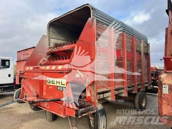 Gehl BU920 青饲料搬运车