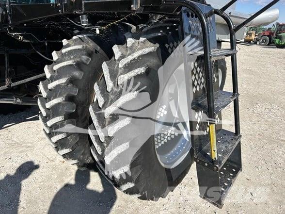 Gleaner R72 联合收割机