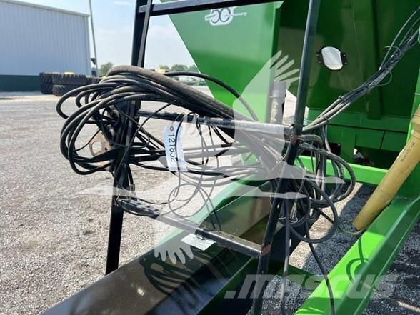 J&M 1326-22S 粮食车