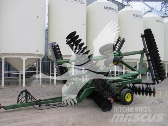 John Deere 630 圆盘耙