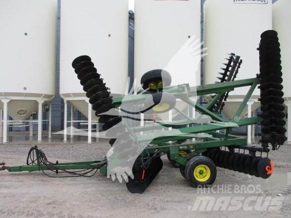 John Deere 630 圆盘耙
