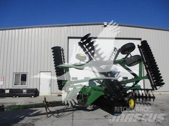 John Deere 630 圆盘耙