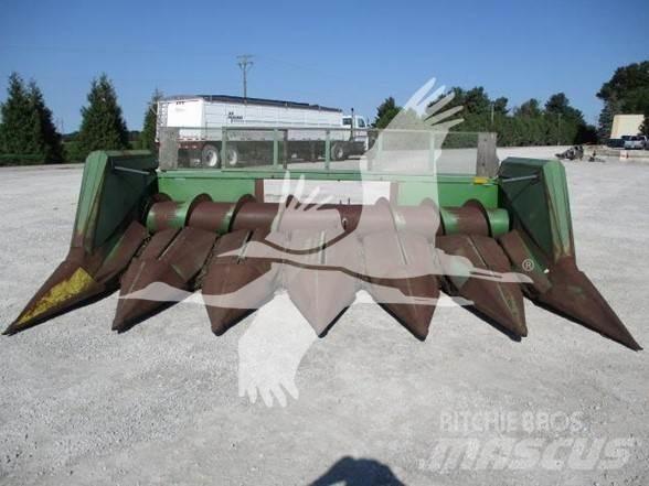 John Deere 653 联合收割机头
