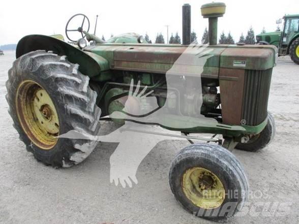 John Deere 820 拖拉机/农用车