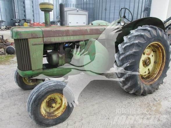 John Deere 820 拖拉机/农用车