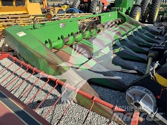 John Deere 843 联合收割机头