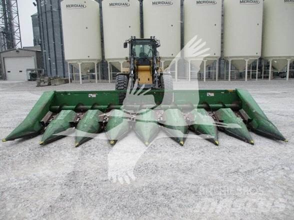 John Deere 843 联合收割机头