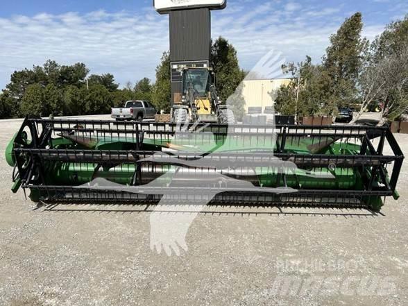 John Deere 918 联合收割机头