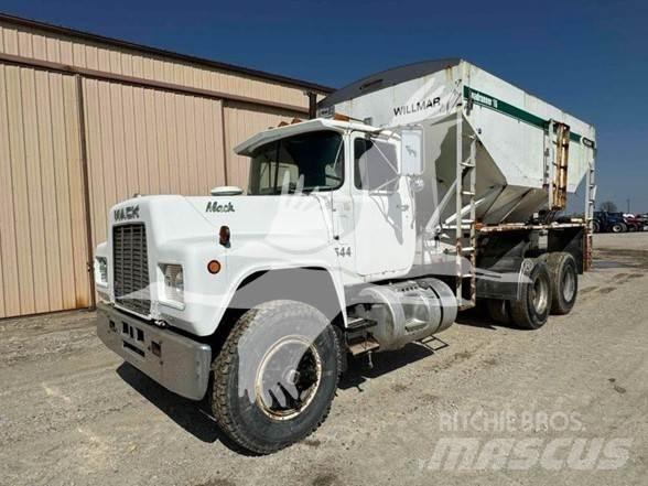 Mack R686ST 建筑机械-其他