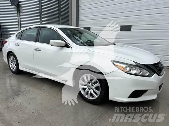 Nissan ALTIMA 汽车
