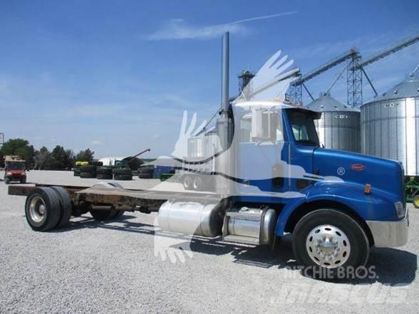 Peterbilt 330 平板车