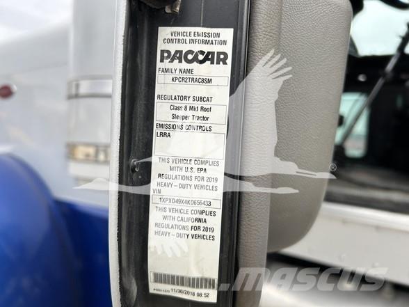 Peterbilt 389 牵引车