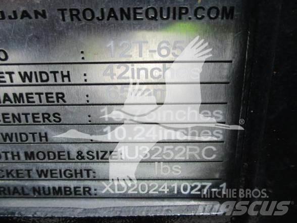 Trojan 120CL 挖斗