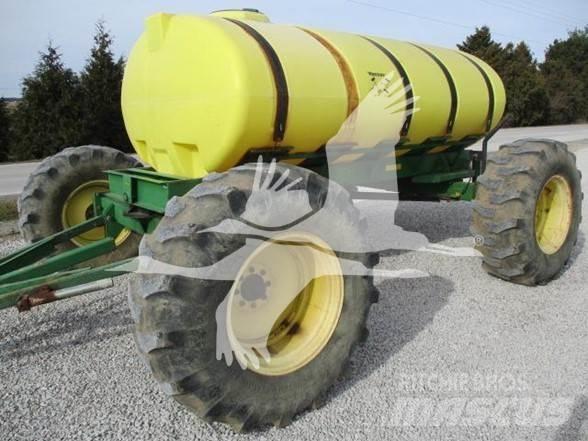 YETTER 1600 矿物肥料撒播机