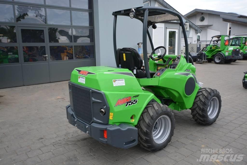 Avant 755i 小型装载机