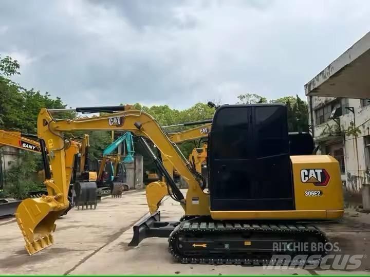 CAT 306 E2 小型挖掘机