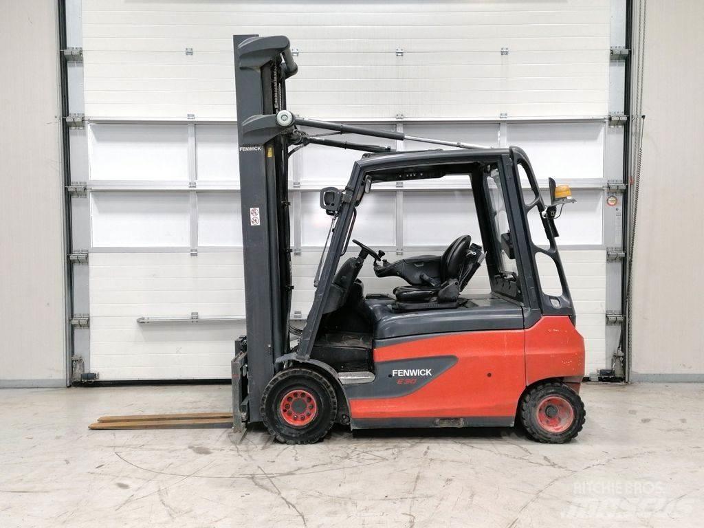 Linde E30L-01 电动叉车