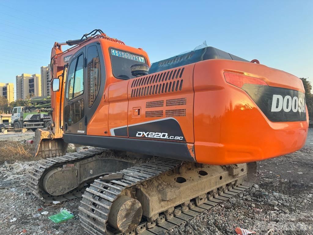 Doosan DX220LC-9 履带挖掘机