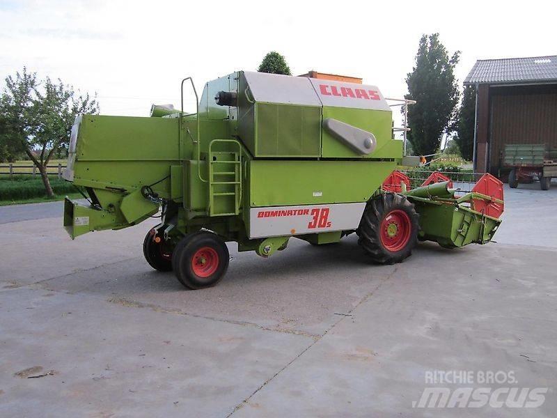 CLAAS Dominator 38 联合收割机