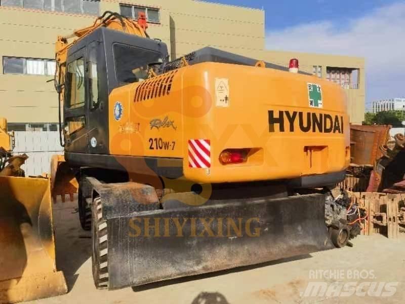 Hyundai 210W-7 轮式挖掘机