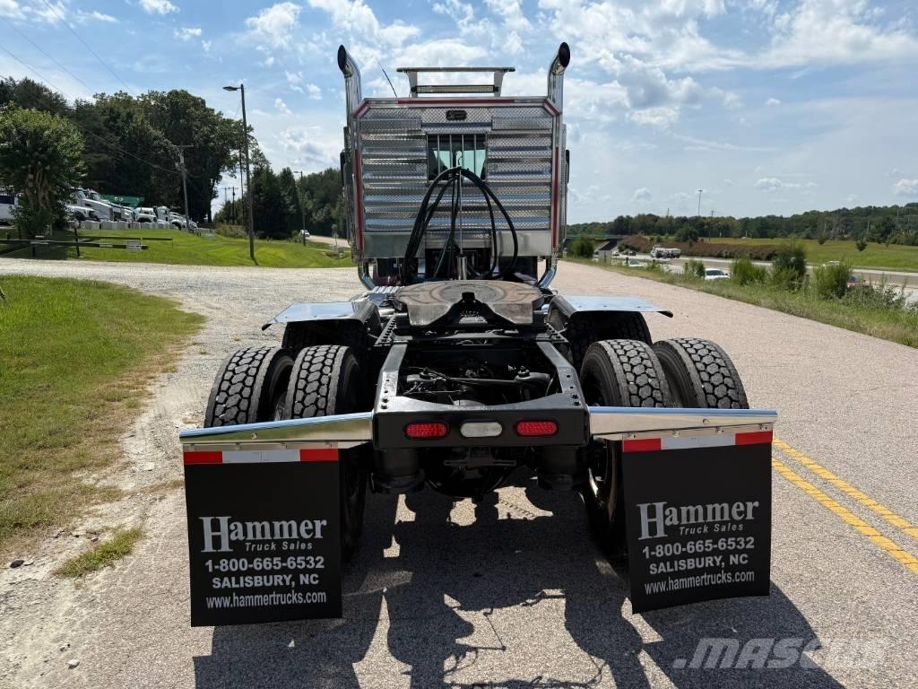 Peterbilt 389 牵引车