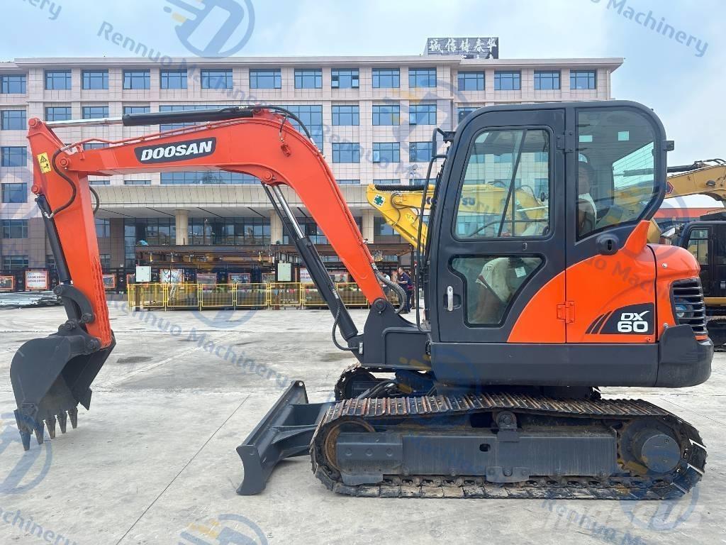 Doosan DX 60 小型挖掘机