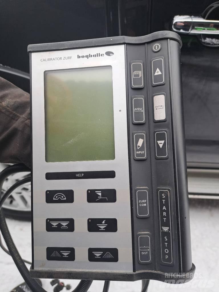 Bogballe M2W 矿物肥料撒播机