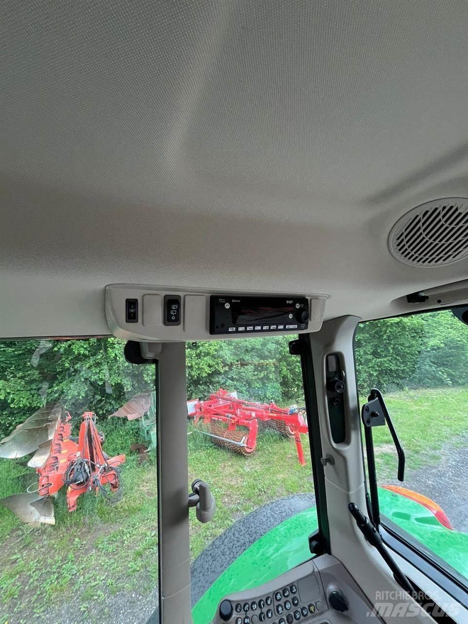 John Deere 6120M 拖拉机/农用车