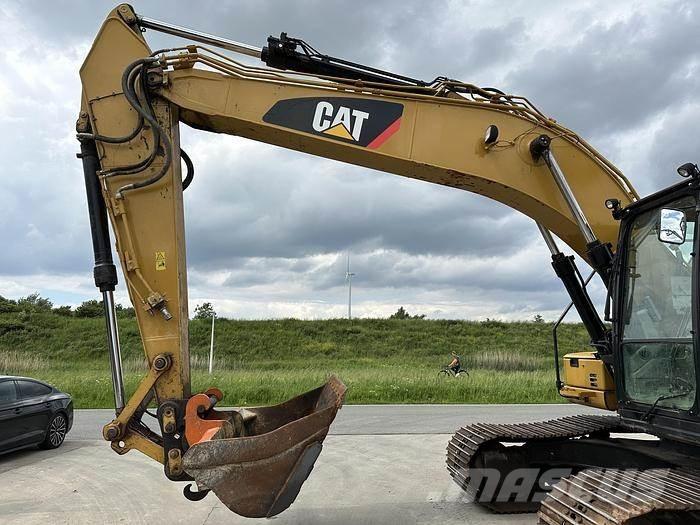 CAT 320FL 履带挖掘机