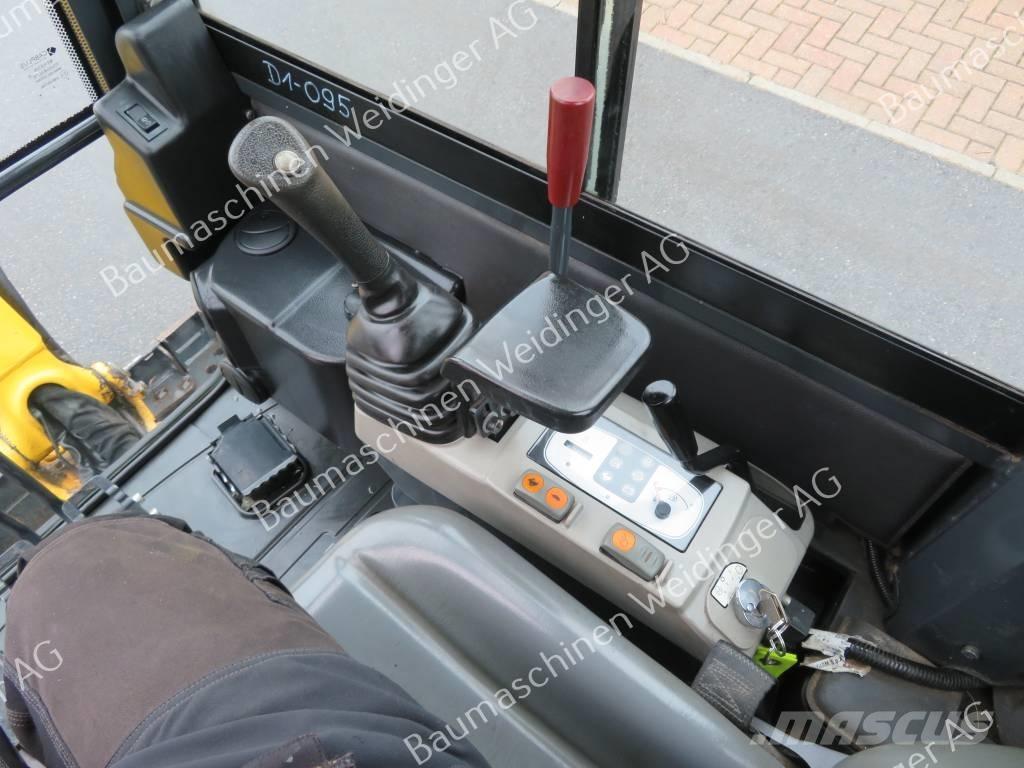 Komatsu PC 16 小型挖掘机