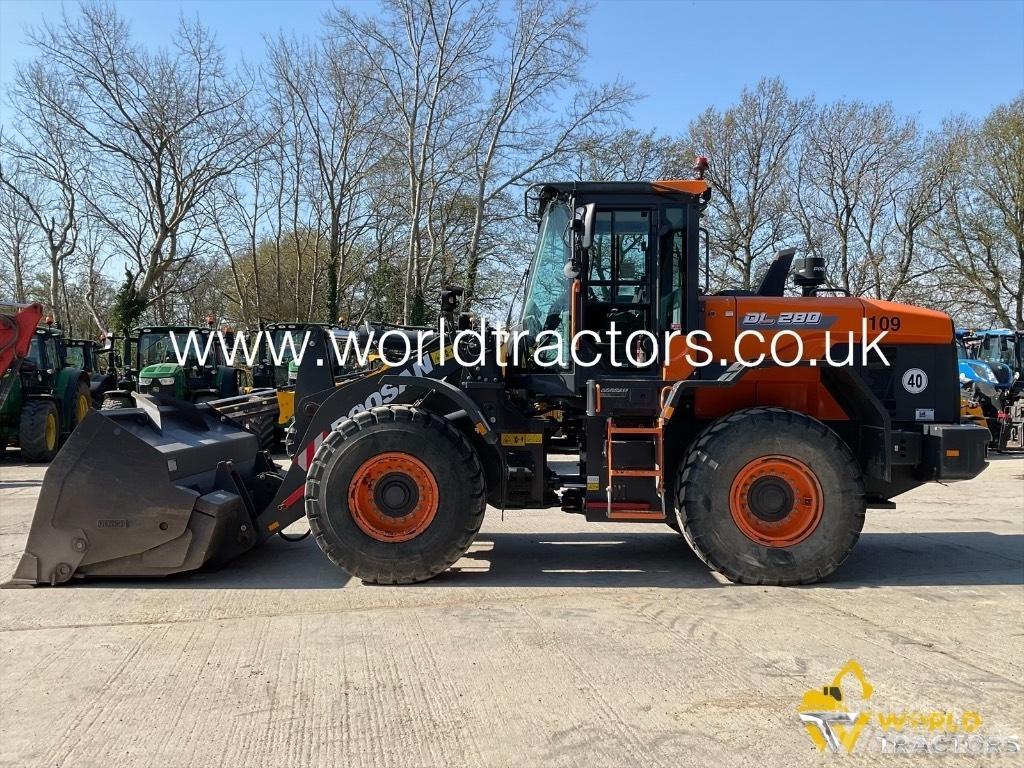 Doosan DL280 轮式装载机