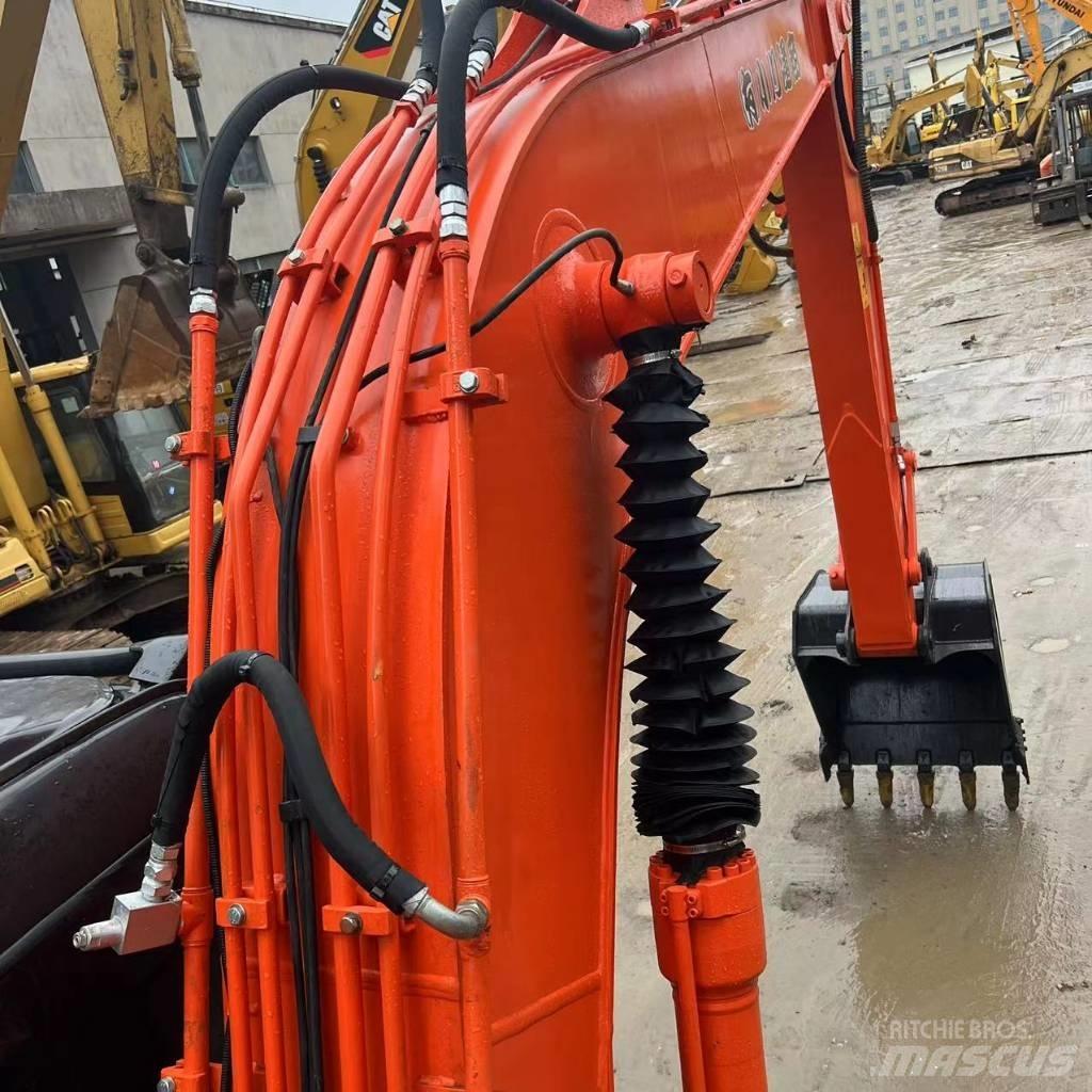 Hitachi ZX 120 履带挖掘机