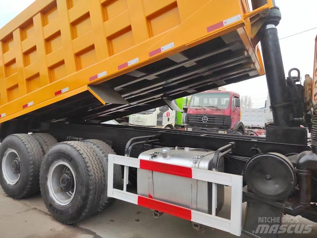 Shacman F3000 6x4 自卸式货车