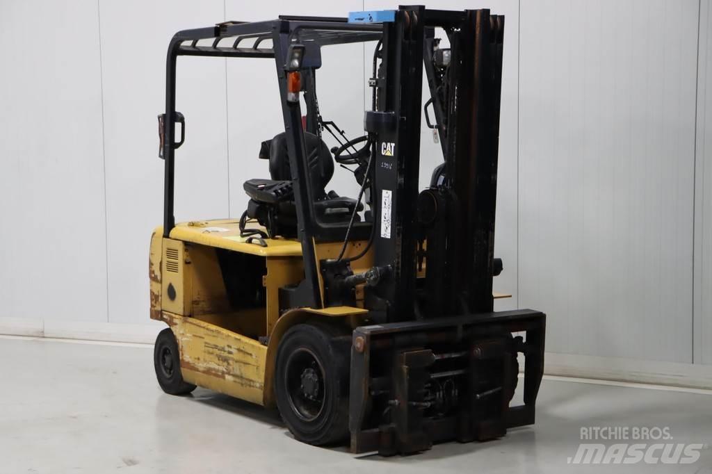 CAT EP35KPAC 电动叉车