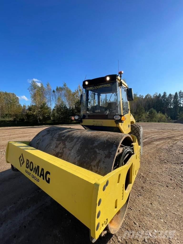 Bomag 213 DH-4 单轮压路机