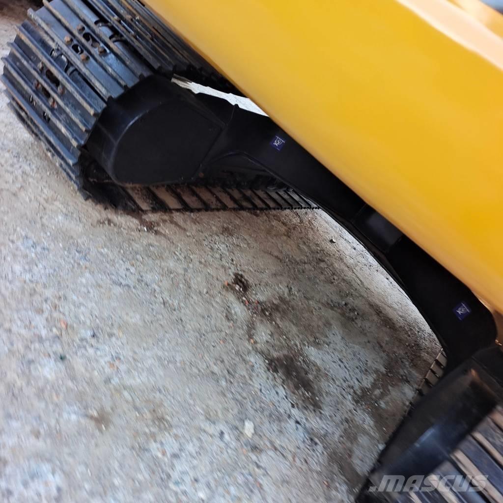 CAT 320 D2 履带挖掘机