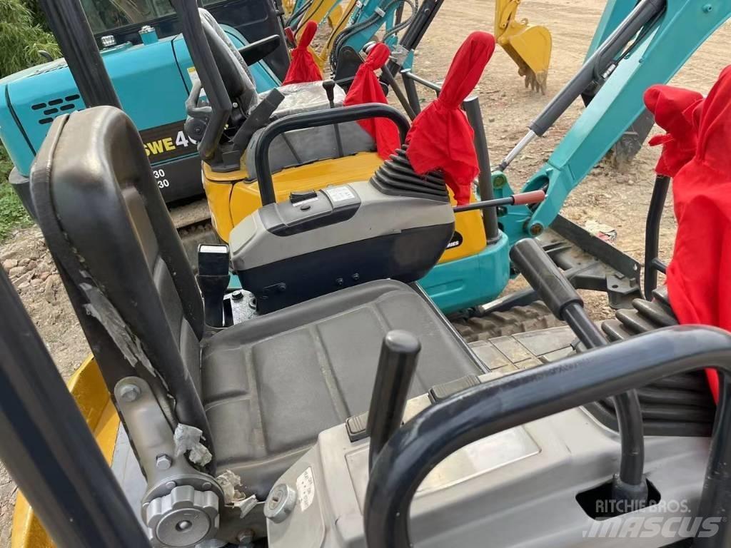 Komatsu PC18 履带挖掘机