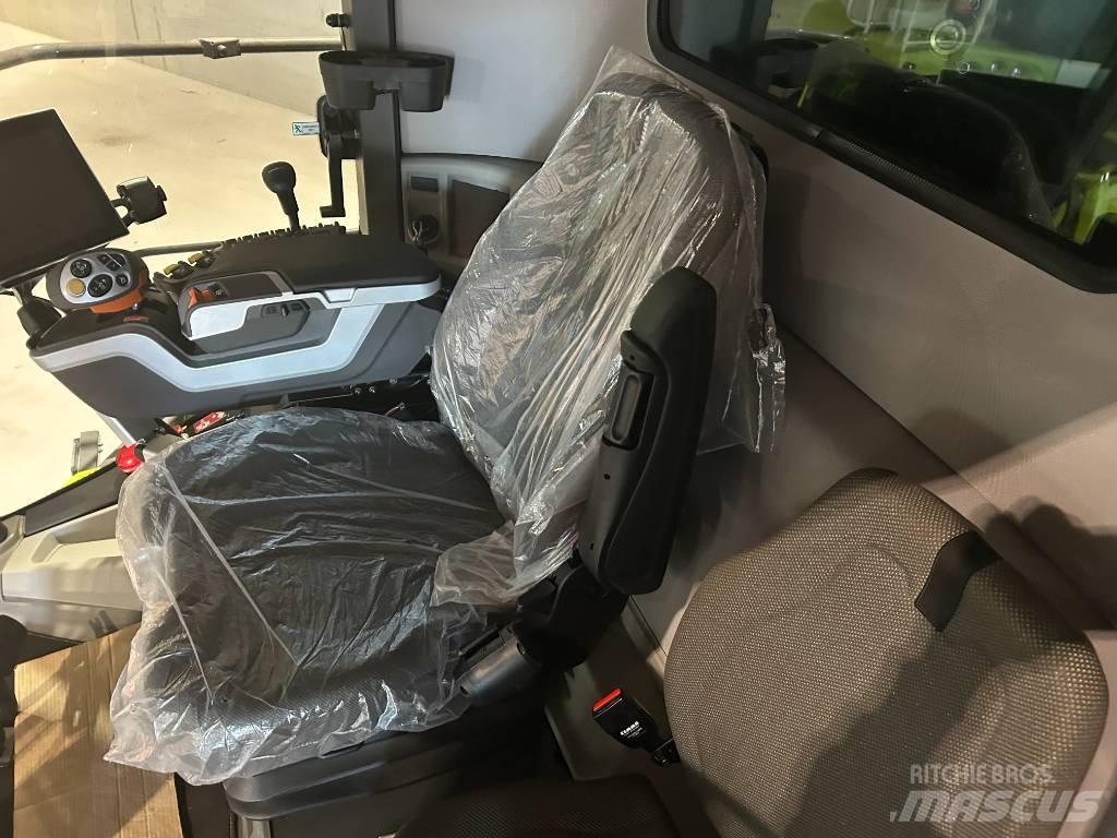 CLAAS Trion 520 联合收割机