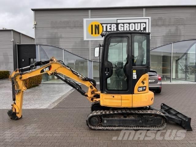 CAT 303 E CR 小型挖掘机