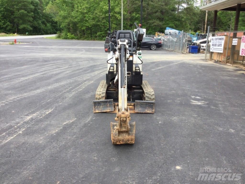 Bobcat 418 小型挖掘机