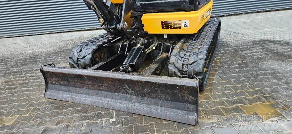 JCB 48Z-1 小型挖掘机