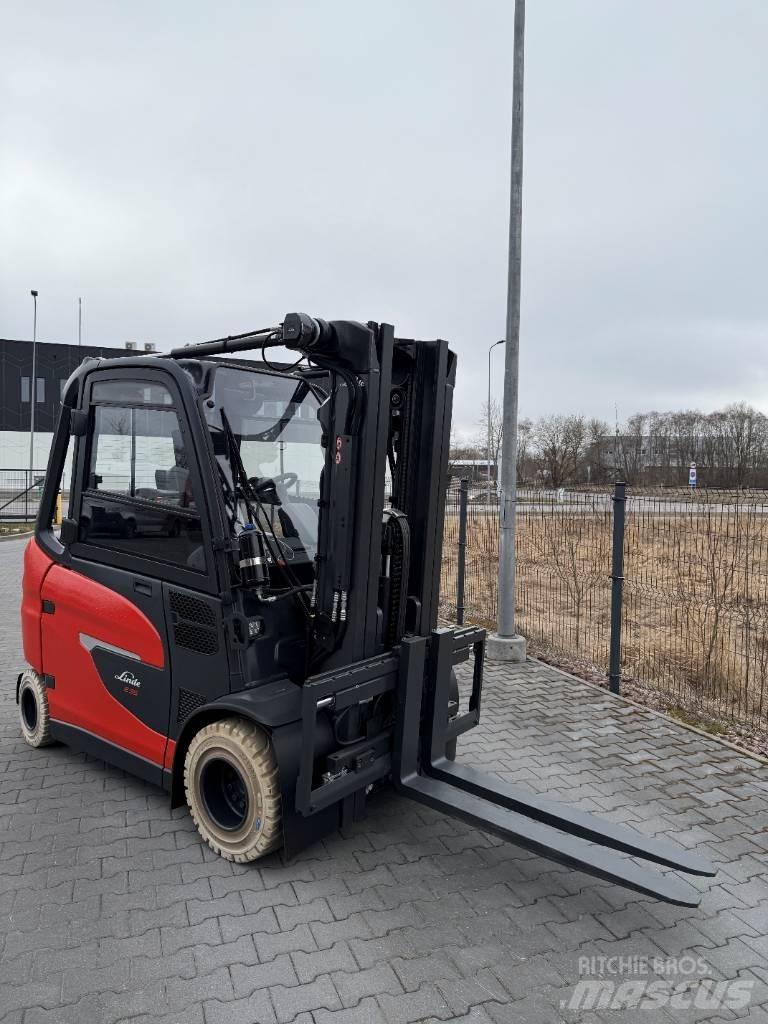 Linde E35HL/1252-01 电动叉车