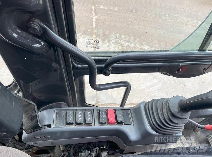 Hitachi ZX140W-6 轮式挖掘机